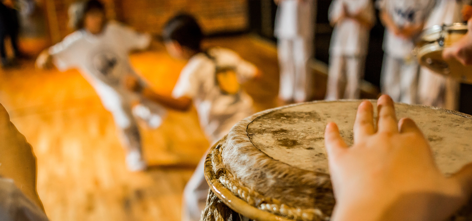 Luta e Brincadeira / Sacode a Poeira / Paranauê